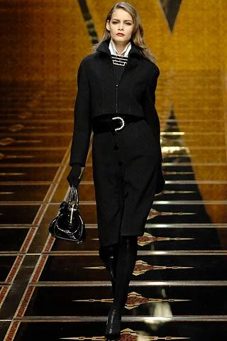 Look 16